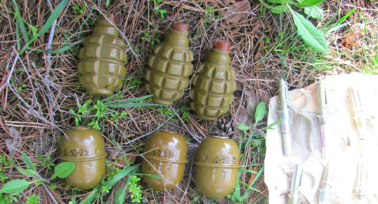 500 грн за боевые гранаты: как разоружали Старобельск