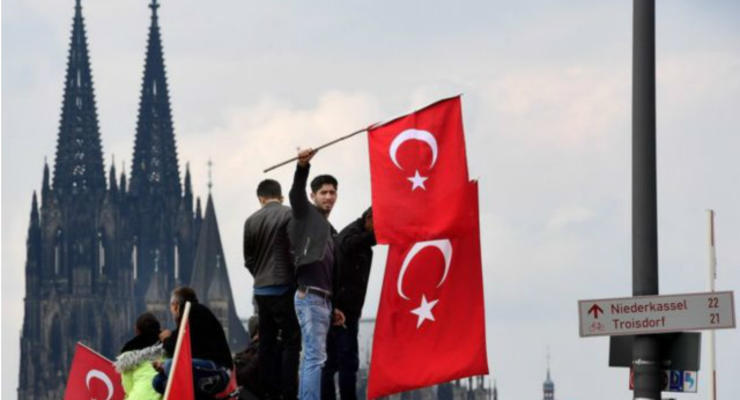 В Германии прошел митинг в поддержку Эрдогана