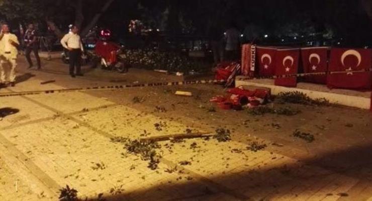 В Анталье на митинге в поддержку Эрдогана произошел взрыв