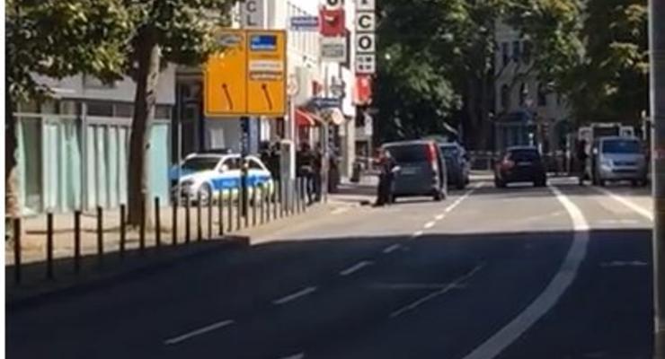 В Германии спецназ штурмовал кафе, где забаррикадировался мужчина