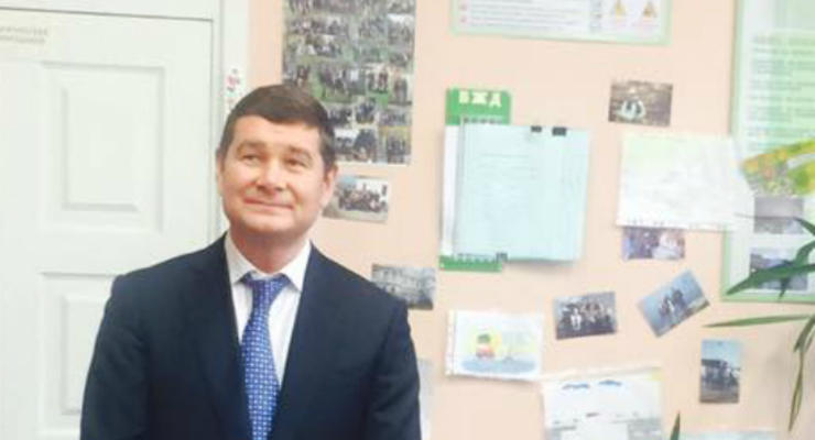 Суд разрешил задержать депутата Онищенко