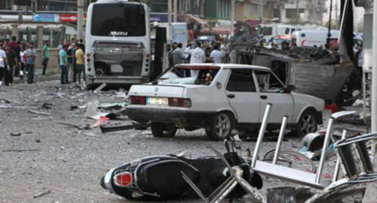 При взрывах в Турции погибли 13 человек, десятки ранены