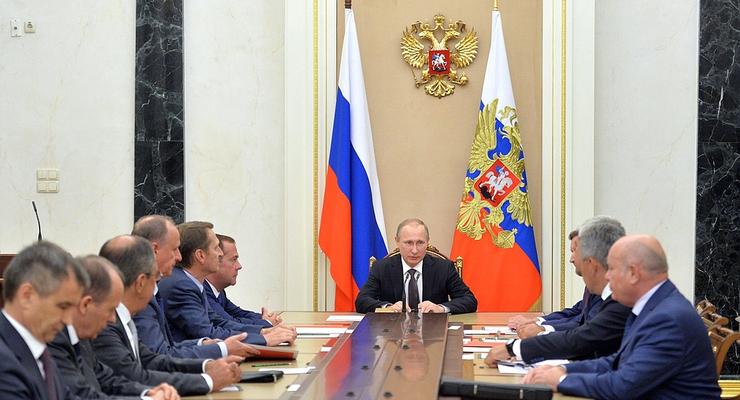 Путин провел совещание Совета безопасности по Крыму