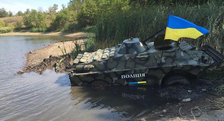 На БТРах по воде: Как на Донбассе проходят учения спецназа