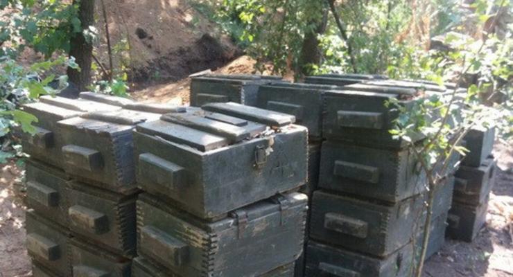 В Донецкой области нашли две тонны тротила боевиков ДНР