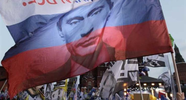 Россияне одинаково не любят украинцев, американцев и европейцев