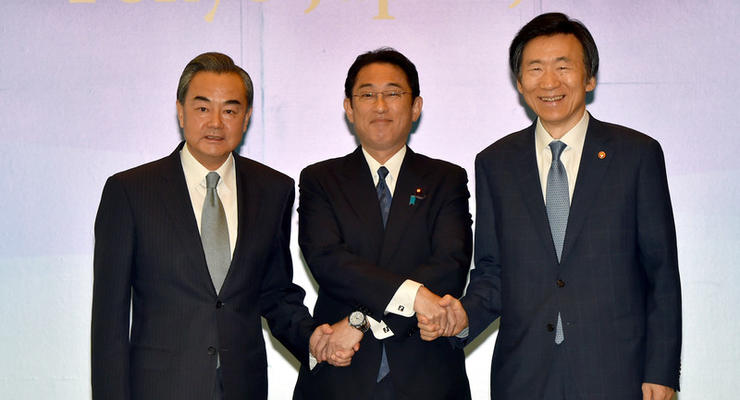 Китай, Япония и Корея договорились о совместном давлении на КНДР