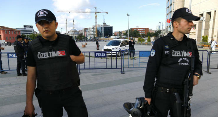 В Турции уволили 2800 судей и прокуроров по делу о путче - СМИ