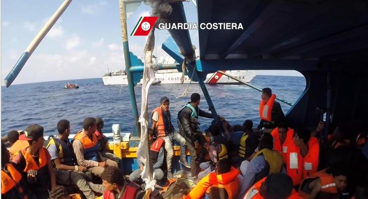 В Сицилийском проливе спасены три тысячи мигрантов