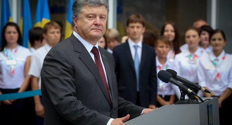 Порошенко о прекращении огня на Донбассе: Мы ждем решения Путина