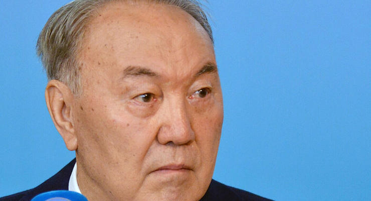 Назарбаев срочно летит в Узбекистан