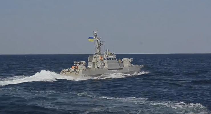 Украинские катера дали отпор кораблю РФ возле морской границы