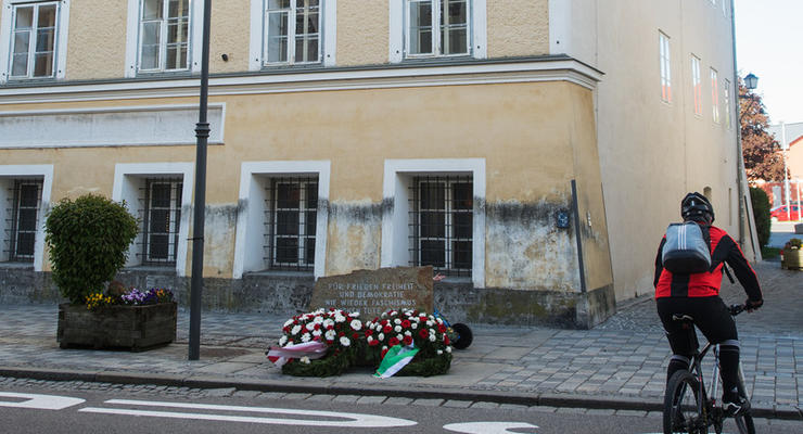 В Австрии власти решили снести дом, где родился Гитлер