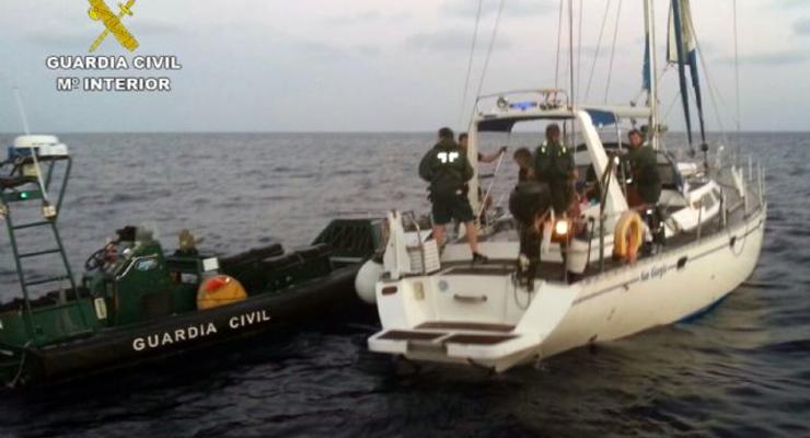 У побережья Испании задержано судно с 15 тоннами гашиша
