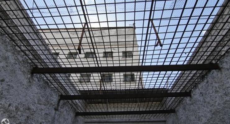 Предателю-милиционеру на Донбассе заочно дали 10 лет тюрьмы