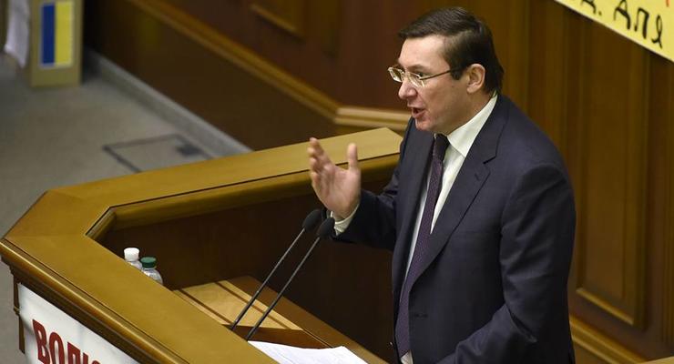 Луценко: В Украине количество грабежей увеличилось на 40%