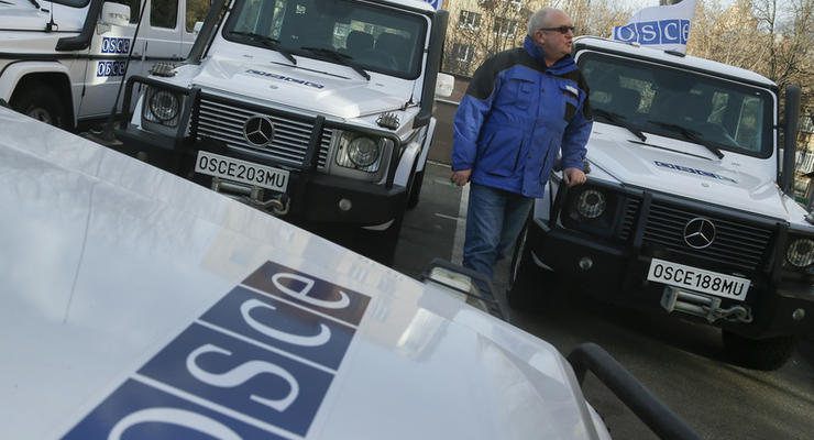 ОБСЕ: Боевики на Донбассе передвигаются на машинах с флагами РФ