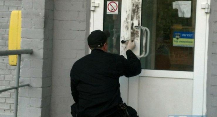 Вооруженный неизвестный в маске ограбил почтовое отделение в Киеве