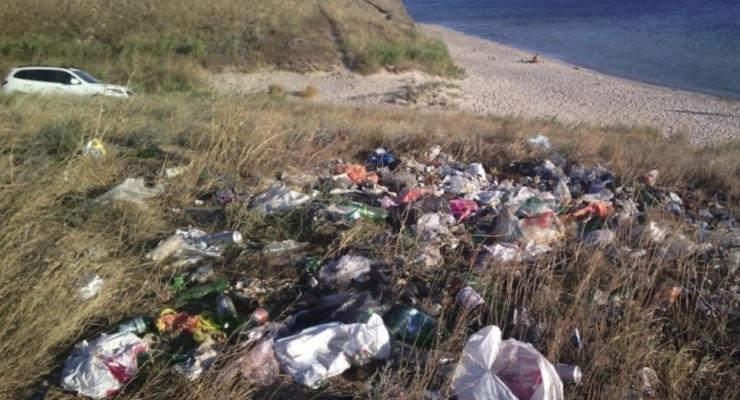 В Крыму оккупанты увольнениями хотят решить проблему мусора