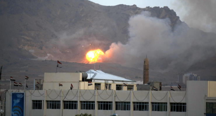 В Йемене жертвами авиаудара стали более 80 человек на похоронной процессии