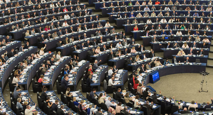 Отмены виз для украинцев нет в повестке дня сессии Европарламента