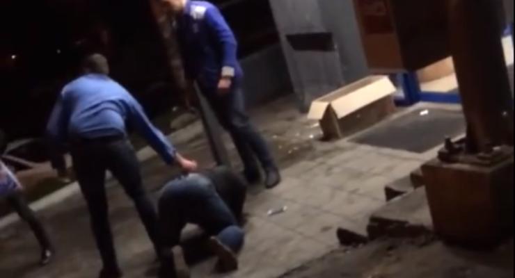 В одном из киевских магазинов АТБ сотрудники охраны избили посетителя