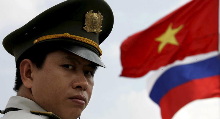 Вьетнам отказался размещать у себя российские военные базы