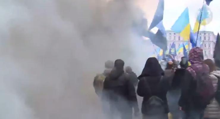 Файеры и дымовые шашки: в Киеве прошел марш Свободы