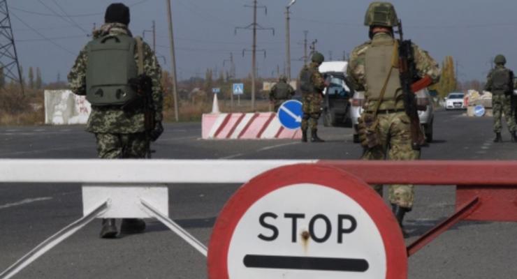 Боевики из минометов обстреляли контрольный пункт Марьинка