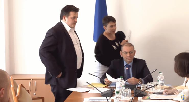 Надежда Савченко сорвала заседание комитета Рады