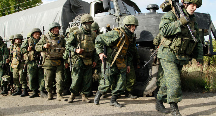 Боевикам из РФ поставили 14 вагонов с боеприпасами