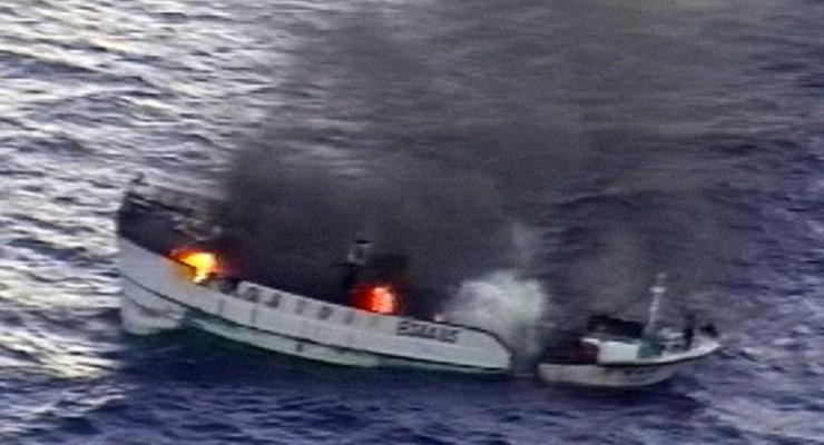 Пожар на судне в Тихом океане: 52 человека на борту