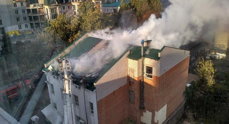 В Полтаве горела гостиница: центр города в дыму