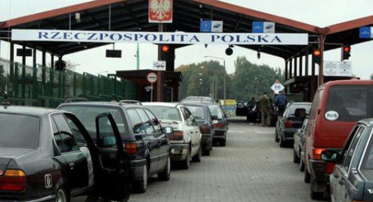 На границе с Польшей скопились более тысячи автомобилей