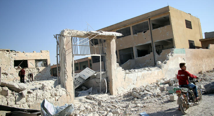 США: Школу в Идлибе разбомбил сирийский или российский самолет