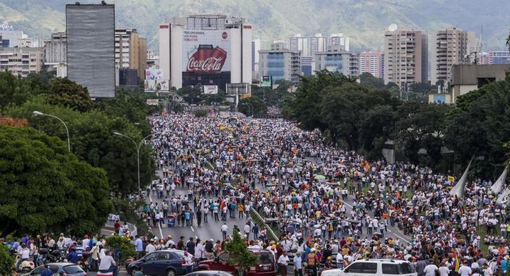 В Венесуэле началась забастовка против президента Мадуро