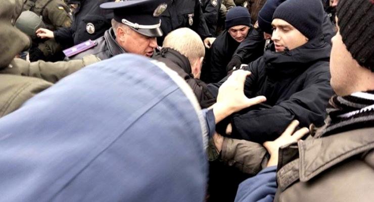 В Одессе на Куликовом поле произошла потасовка между активистами