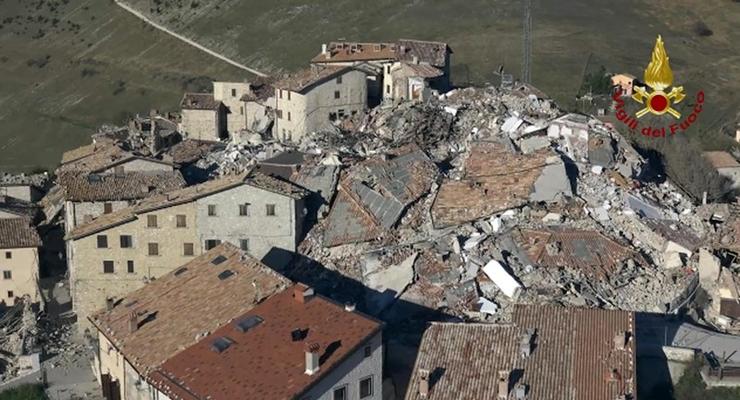 Более 15 тысяч итальянцев остались без жилья после землетрясения