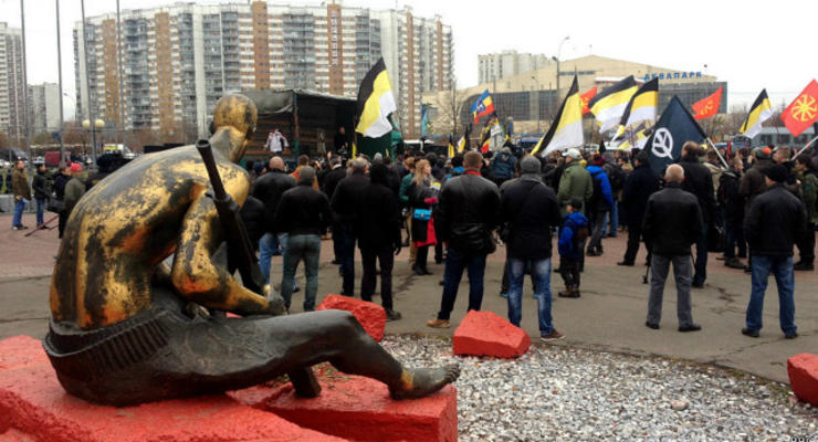 В Москве полиция задержала участников "Русского марша"