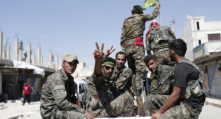 Сирийские повстанцы начали масштабное наступление на ИГ в Ракке