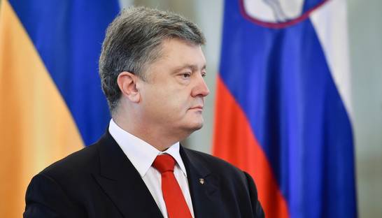 Порошенко впервые прокомментировал отставку Саакашвили