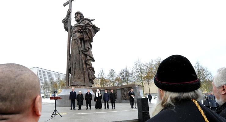 Порошенко: Памятник Владимиру в Москве - это присвоение истории