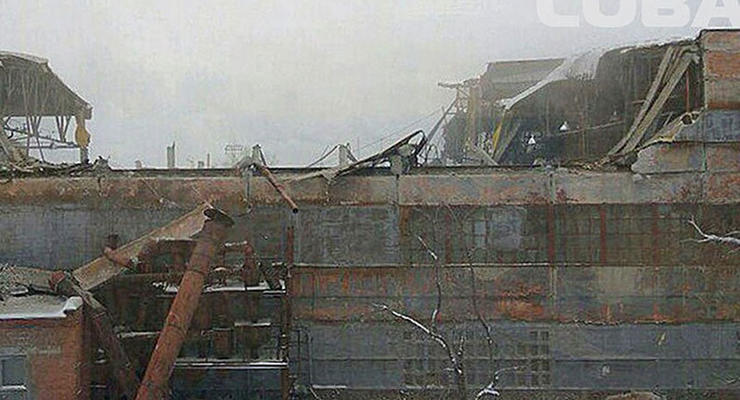 На заводе по производству Буков в  РФ обвалилась крыша, погибли люди