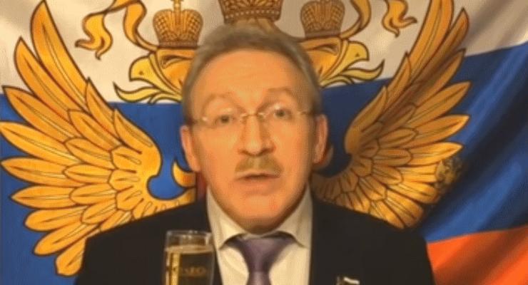 Рука Москвы: депутат-единорос сказал, что Трамп победил благодаря русскому языку