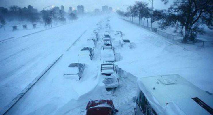 Киев закроет въезд для фур из-за снега
