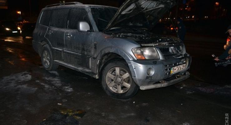 В Одессе в машину лидера Автомайдана бросили коктейль Молотова