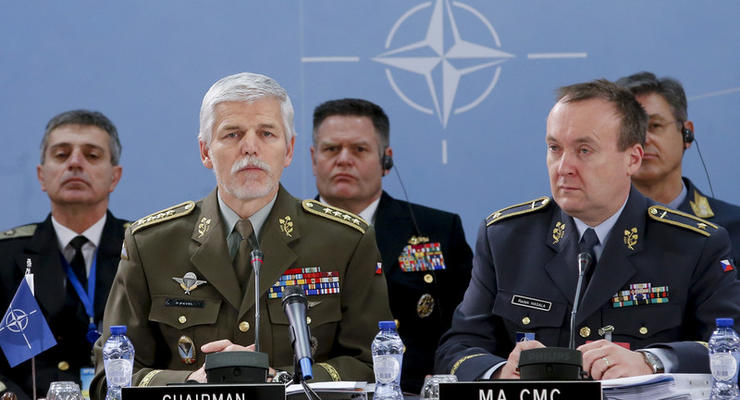 НАТО не будет защищать Украину - генерал Альянса