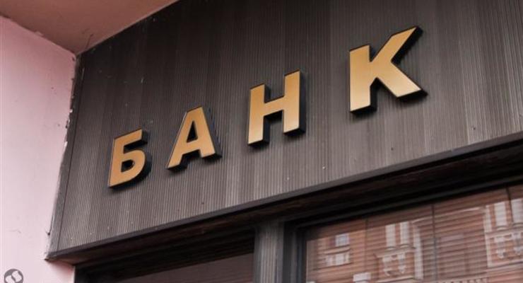 В Киеве украли десятки тысяч долларов и золото из ячеек в банке