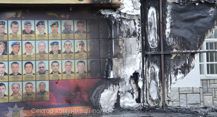 В Луцке сгорел мемориал героям Майдана и АТО