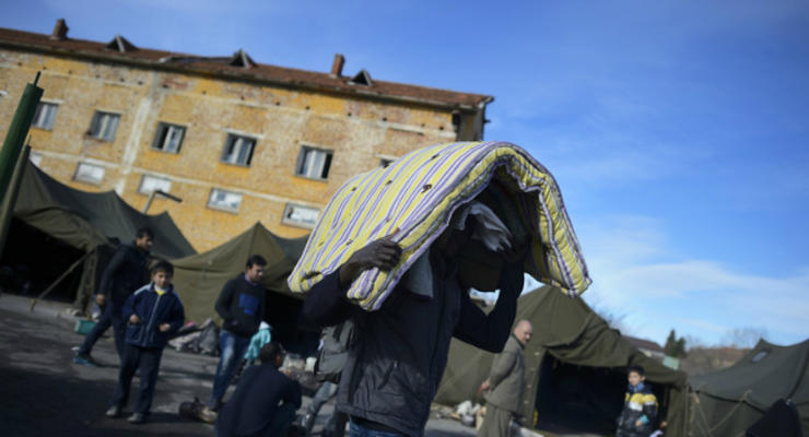 Беженцы устроили погромы в лагерях для мигрантов в Болгарии